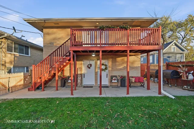 $354,000 | 909 Bishop Avenue, Aurora, IL 60506