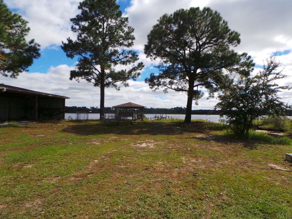 3015 Holley Point Road Navarre, FL 32566 - Photo 4 of 16 Gallery Image 4