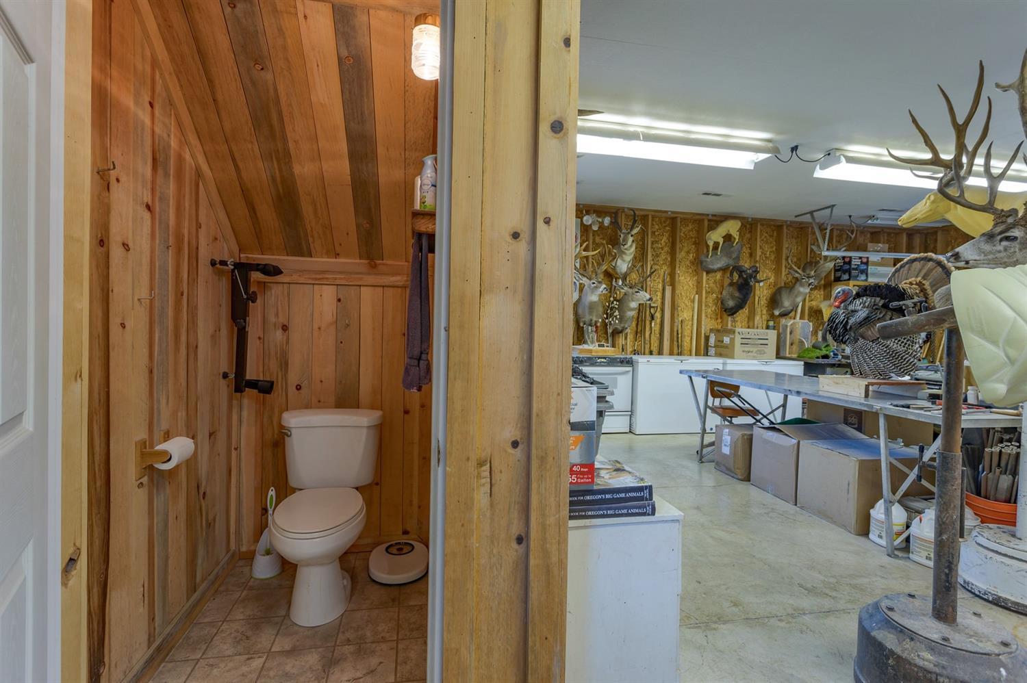 16632 Jones Road White City, OR 97503 - Photo 25 of 32 Additional Photo