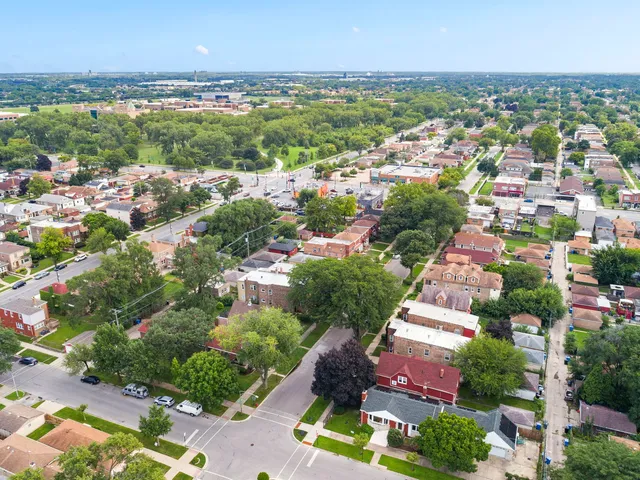 $349,900 | 9400 South Calumet Avenue, Chicago, IL 60619