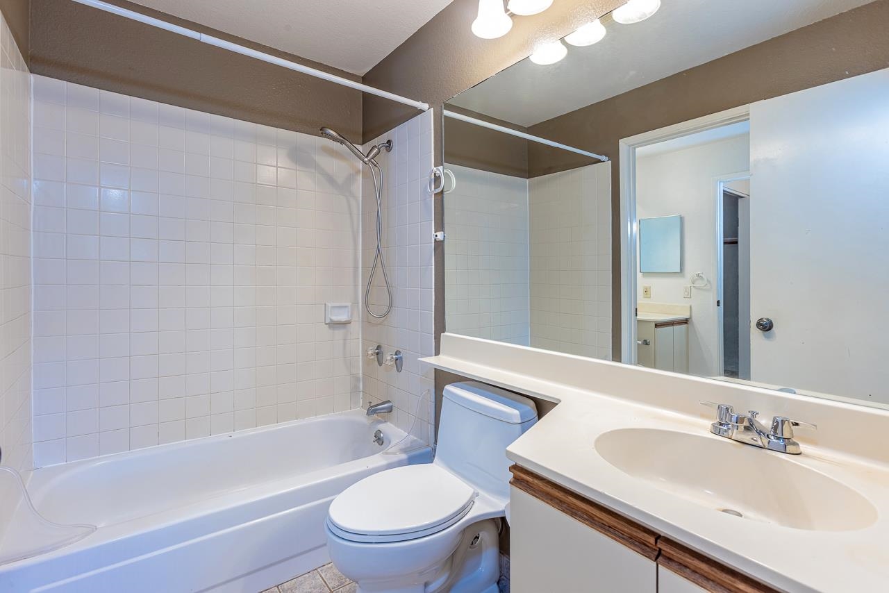 140 Uwapo Road, Unit 24202 Kihei, HI 96753 - Photo 15 of 45 a bathroom with a sink toilet tub and shower