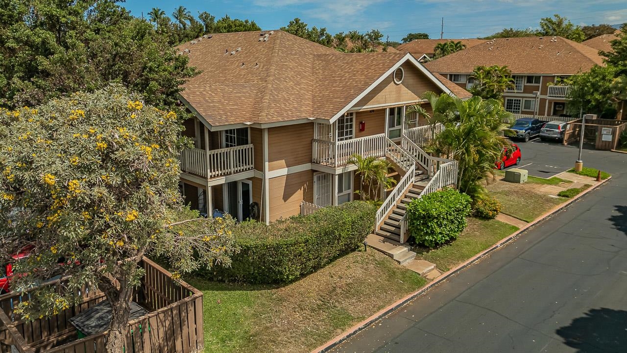 140 Uwapo Road, Unit 24202 Kihei, HI 96753 - Photo 33 of 45 an aerial view of a house