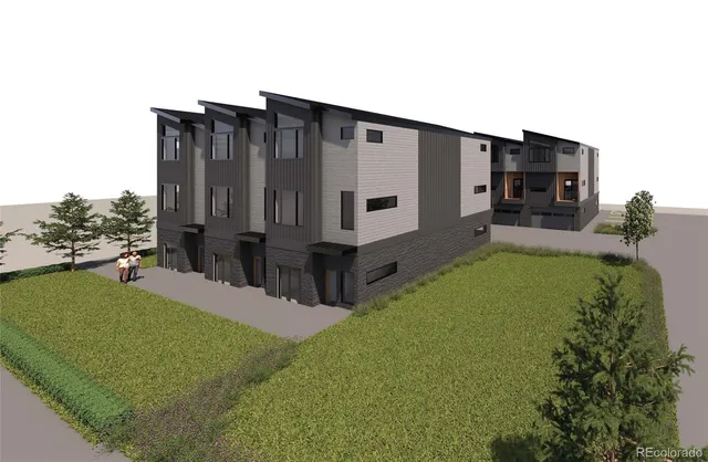 a view of a back yard of the house