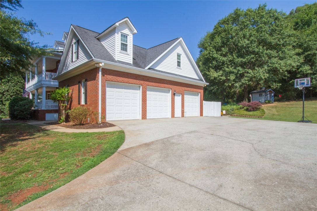 1002 Plum Lane Anderson, SC 29621 - Photo 7 of 47 Gallery Image 7