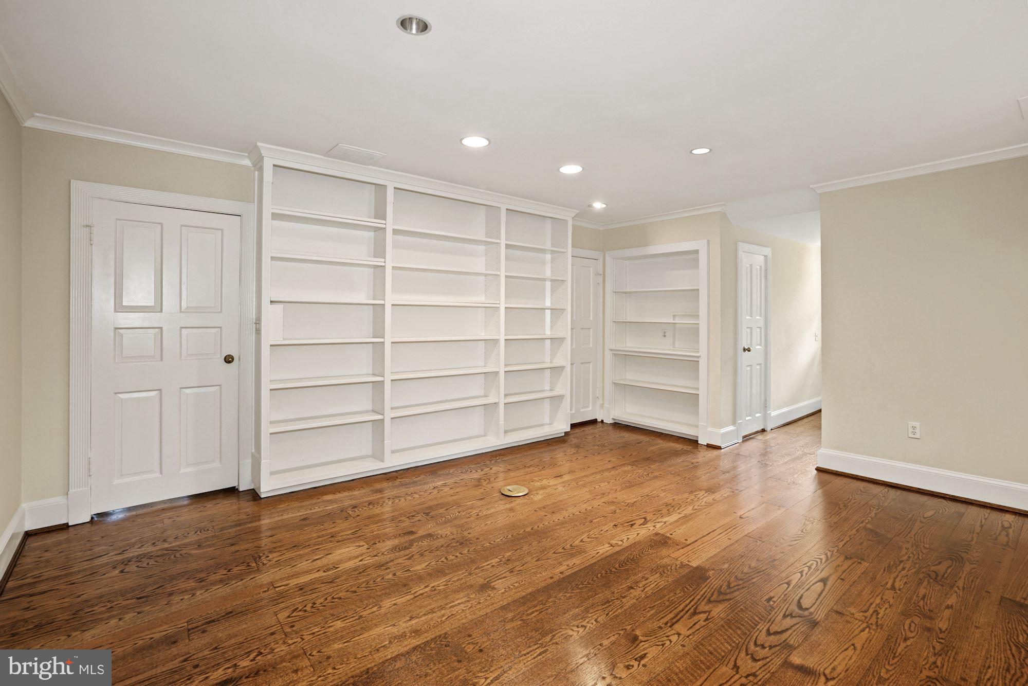 2468 Belmont Road Northwest Washington, DC 20008 - Photo 21 of 28 Bedroom #4 with ensuite bath