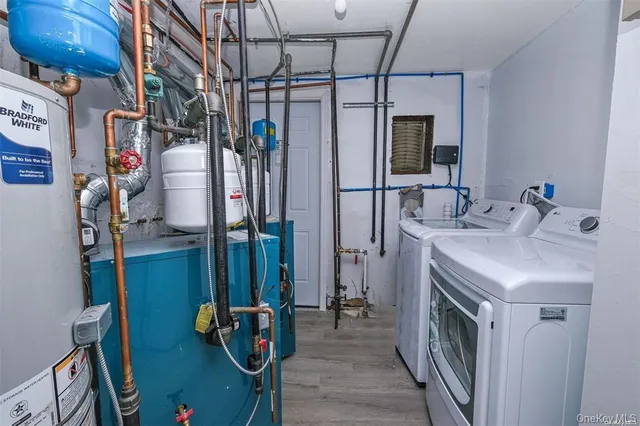 $3,000 | 4 Hudson Avenue, Unit BOTTOM, Sayville, NY 11782