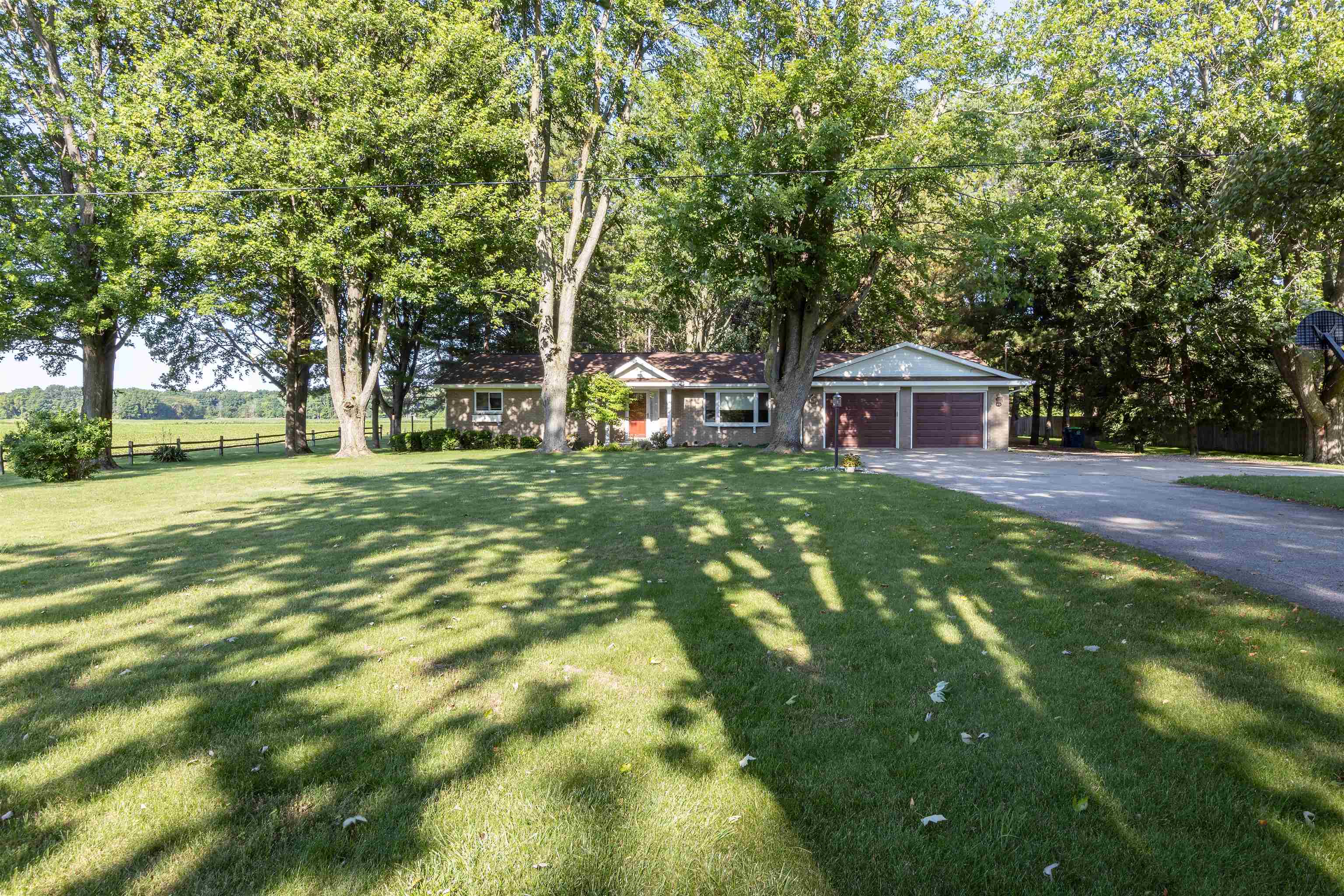 6765 North Gleaner Road Freeland, MI 48623 - Photo 3 of 61