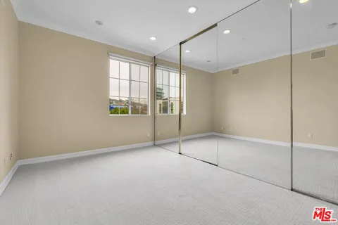 $1,450,000 | 128 North Swall Drive, Unit PH6, Los Angeles, CA 90048