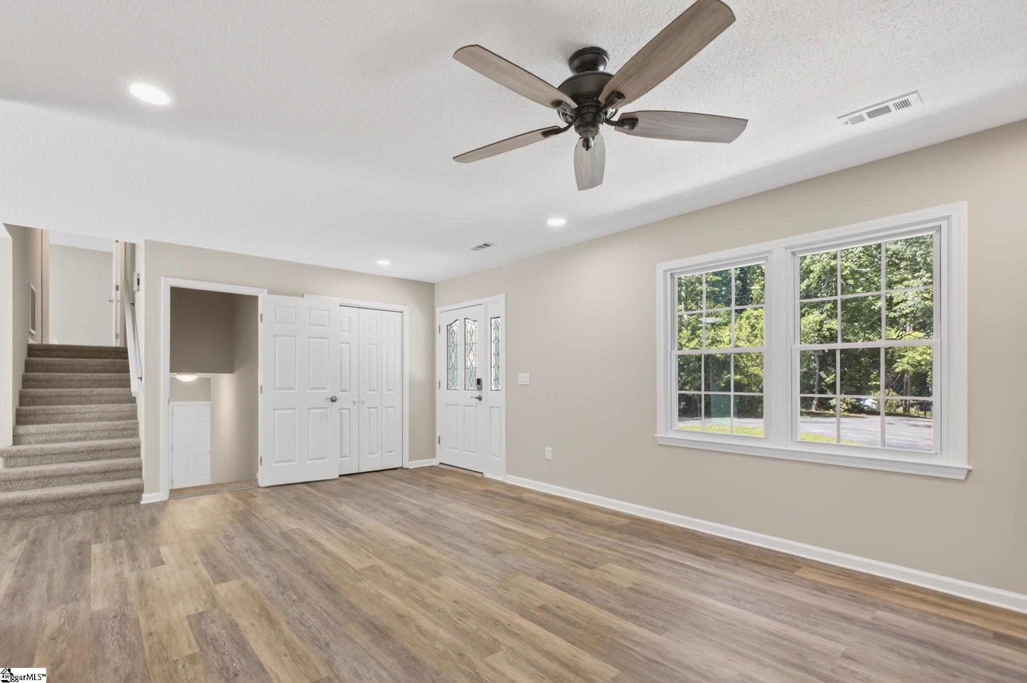515 Hartwell Drive Seneca, SC 29672 - Photo 8 of 50