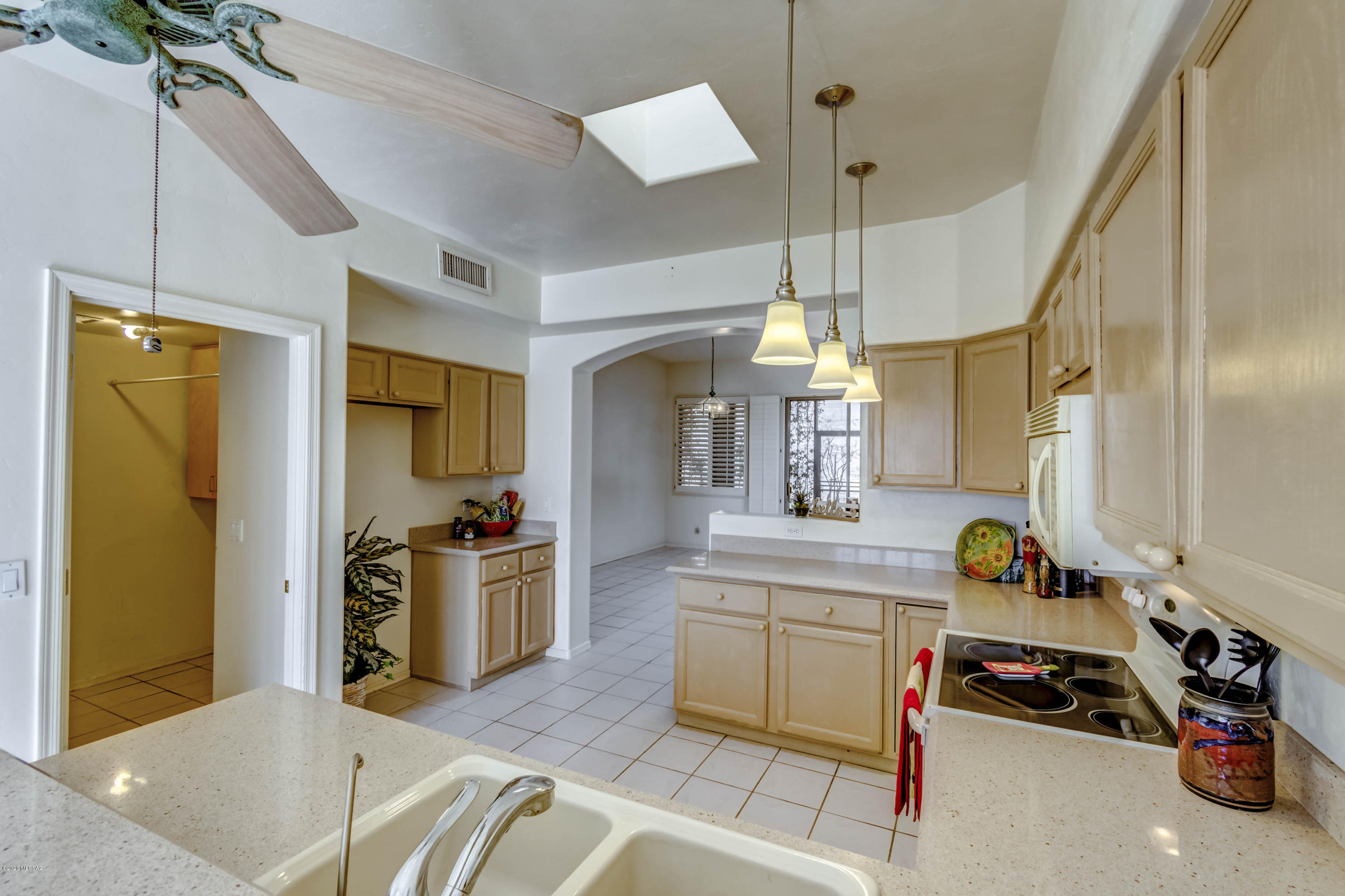 302 West Spearhead Road Tucson, AZ 85737 - Photo 9 of 24