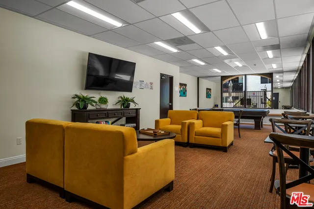 $3,100 | 5334 Lindley Avenue, Unit 109, Encino, CA 91316