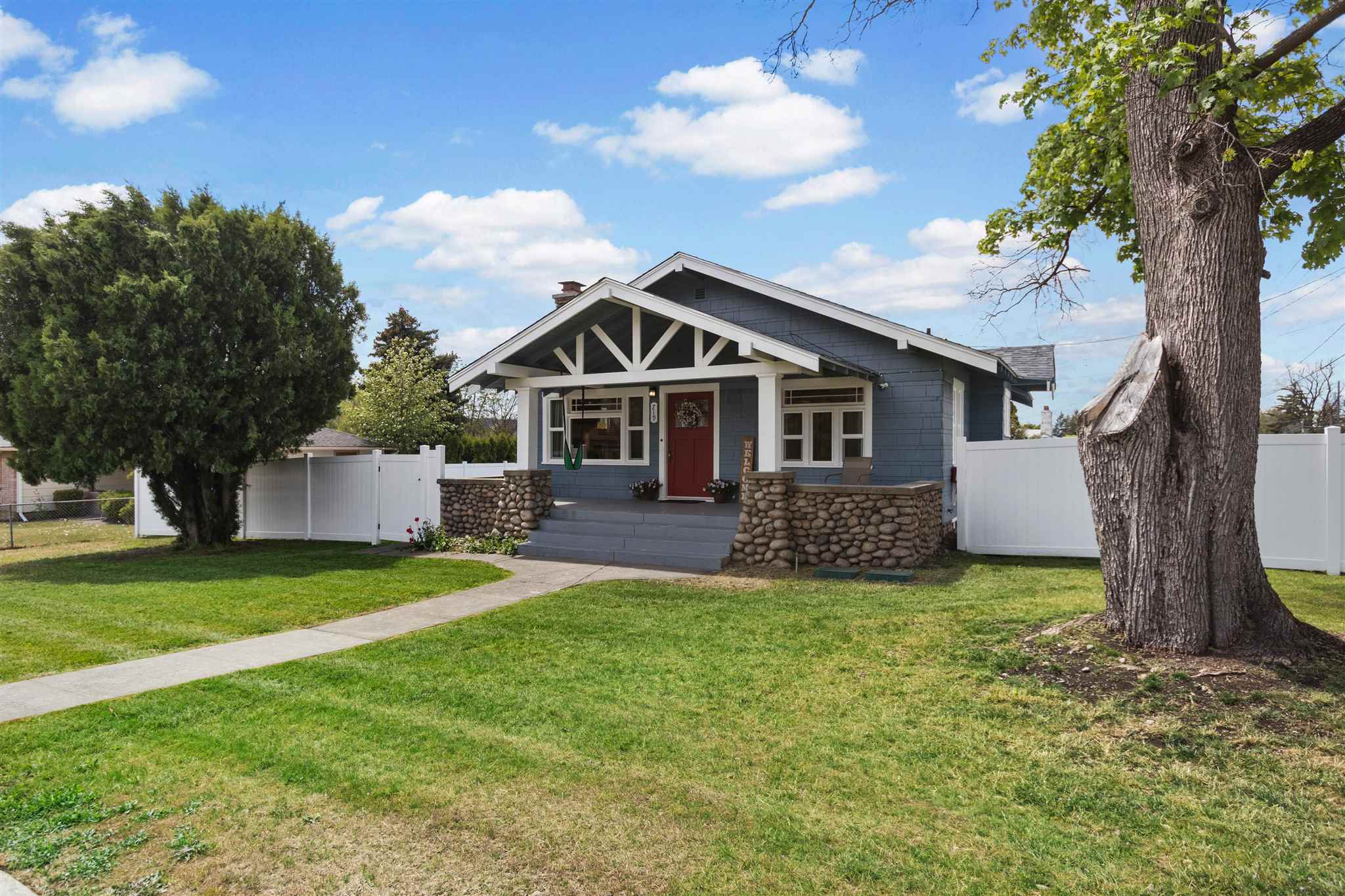 719 North University Road Spokane Valley, WA 99206 - Photo 2 of 31