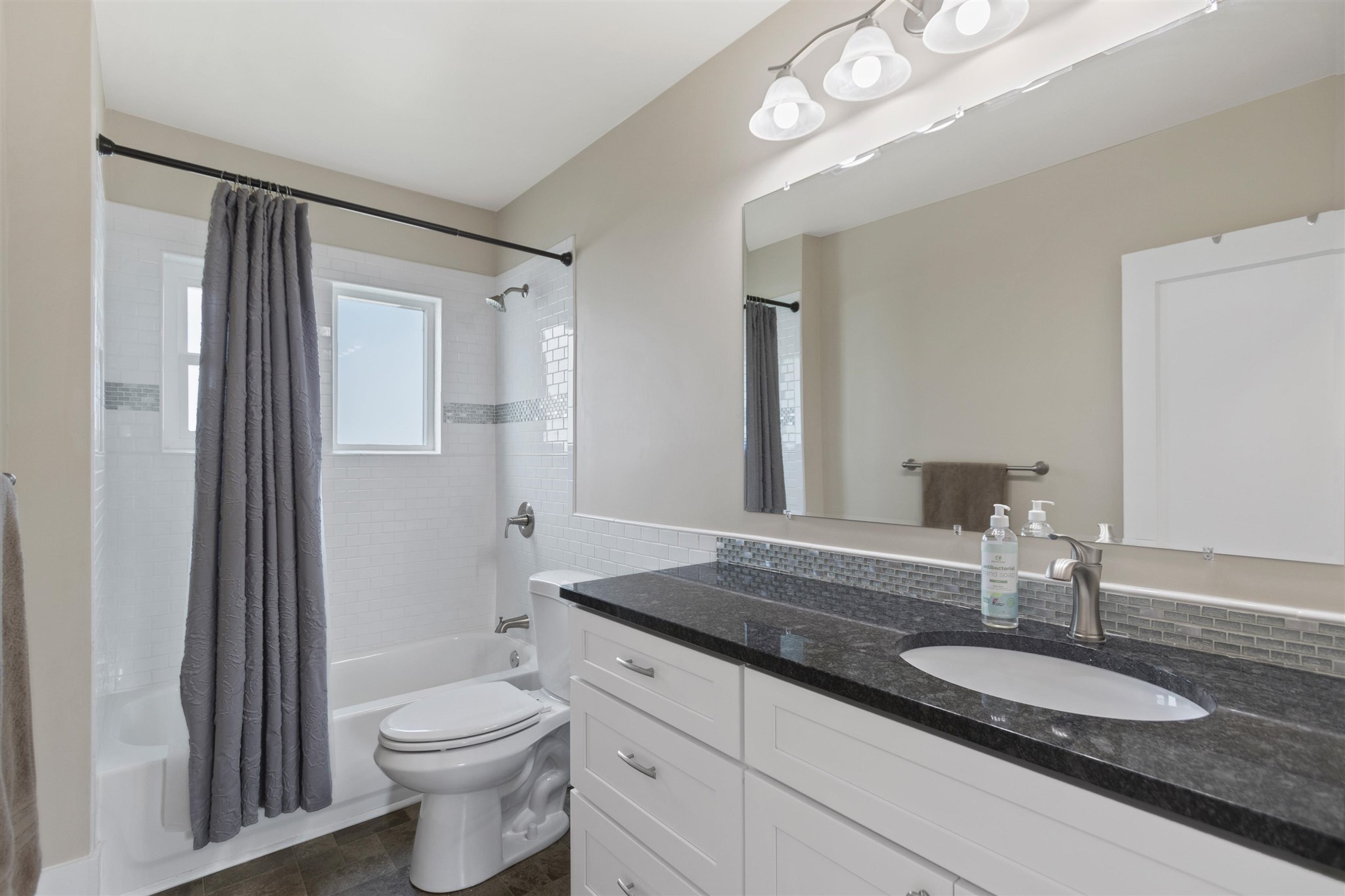 719 North University Road Spokane Valley, WA 99206 - Photo 17 of 31