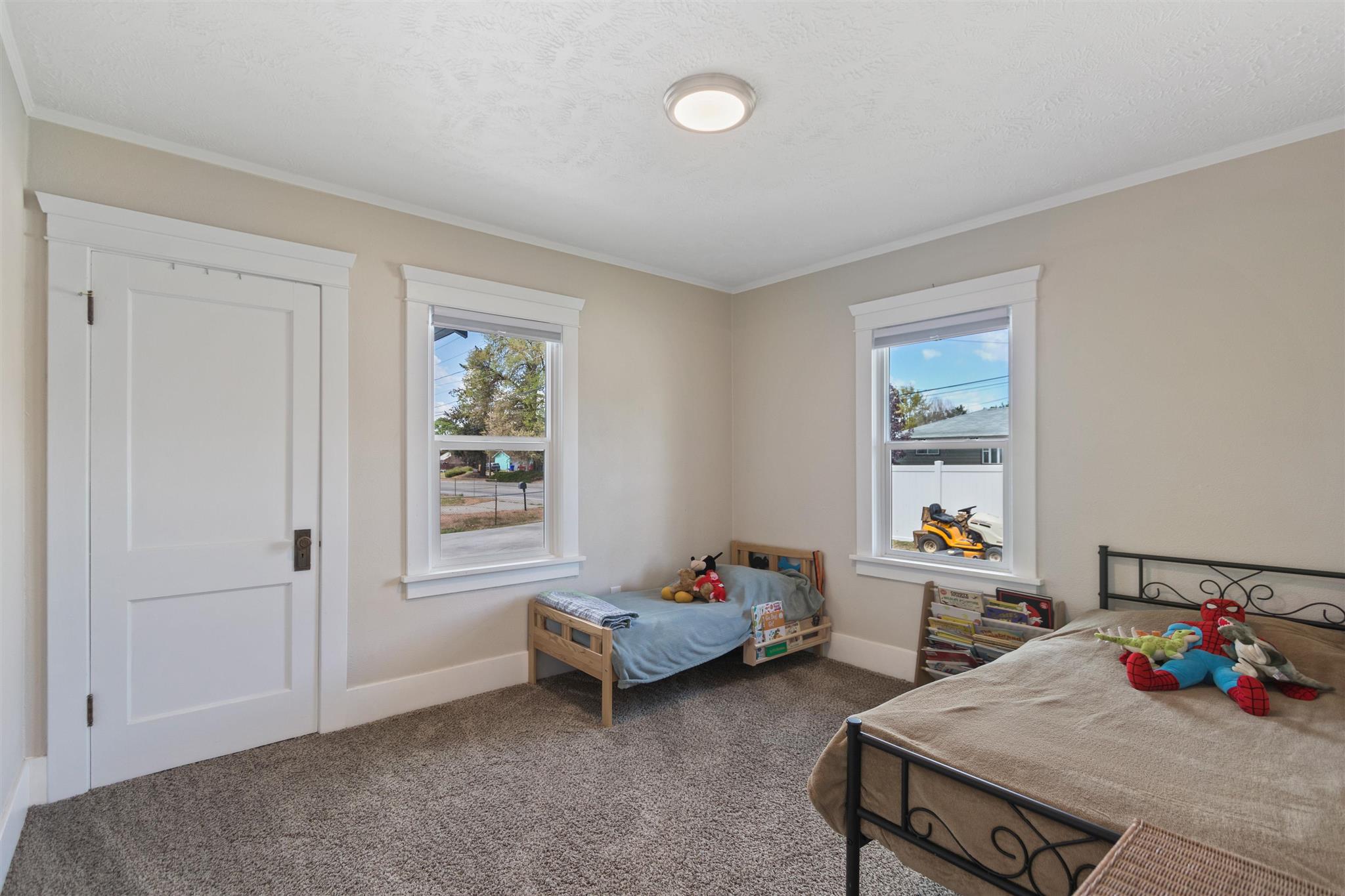 719 North University Road Spokane Valley, WA 99206 - Photo 18 of 31