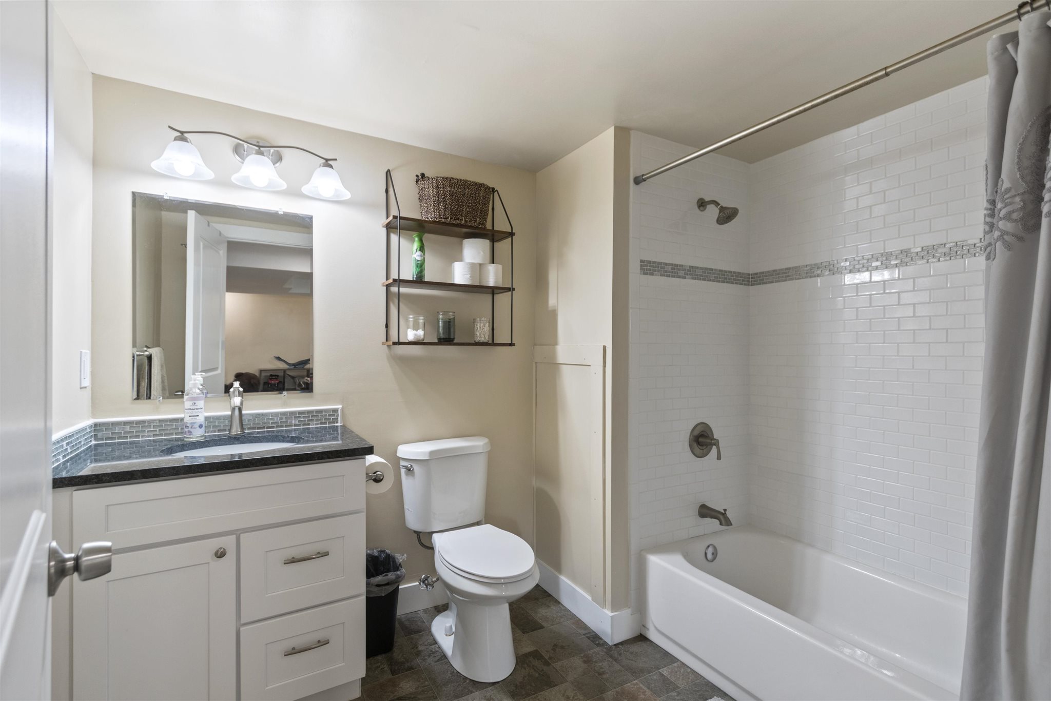 719 North University Road Spokane Valley, WA 99206 - Photo 21 of 31