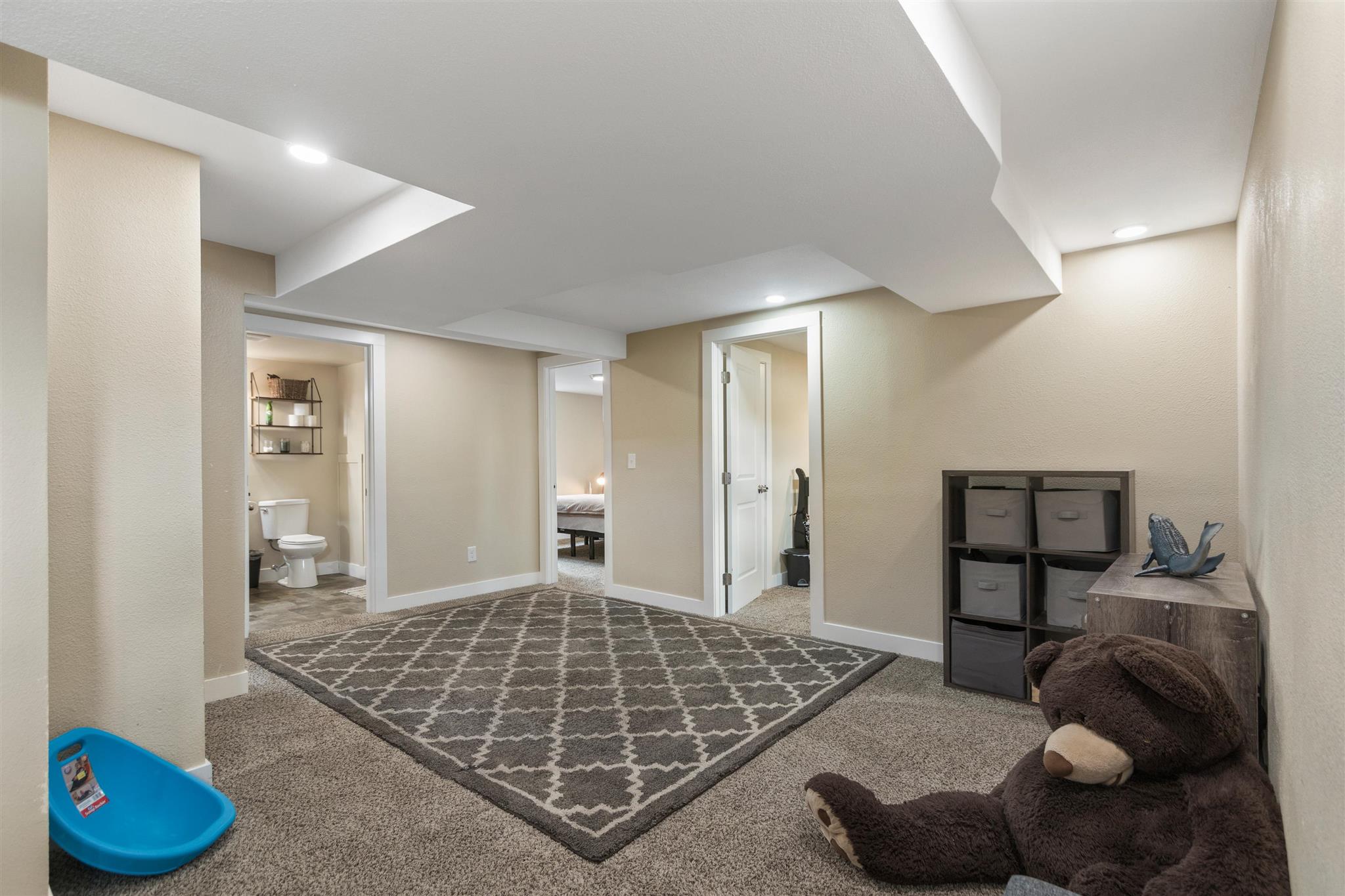 719 North University Road Spokane Valley, WA 99206 - Photo 23 of 31