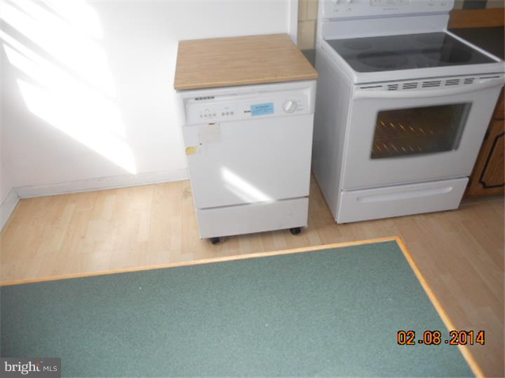 3212 Fordham Road Philadelphia, PA 19114 - Photo 10 of 24 Kitchen