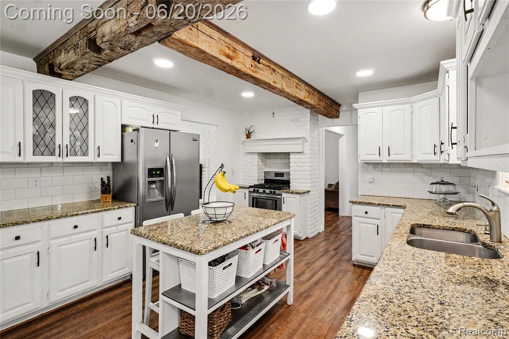 5465 South Lake George Road Metamora, MI 48455 - Photo 13 of 76