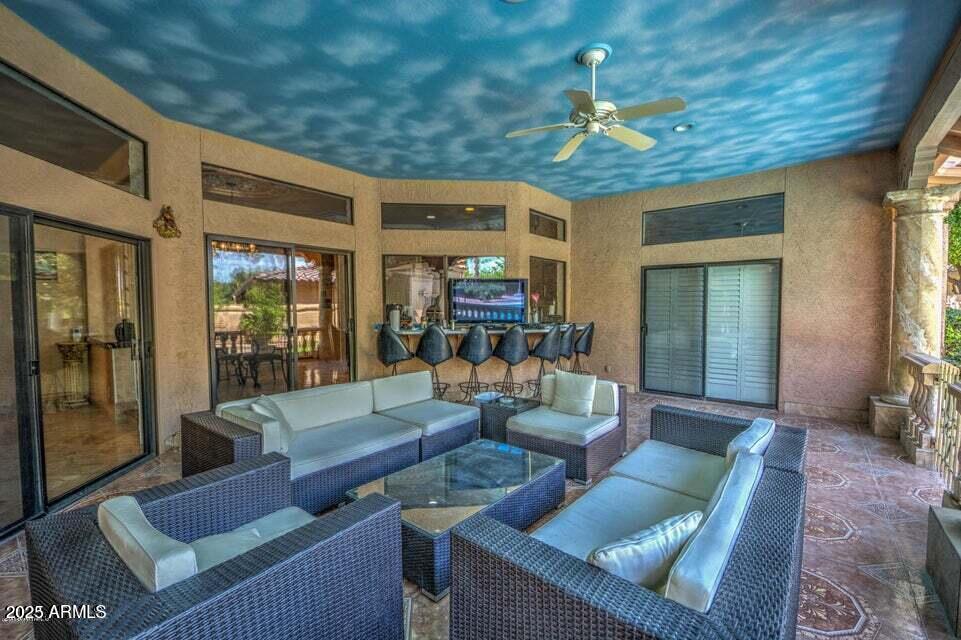 1502 West Port Au Prince Lane Phoenix, AZ 85023 - Photo 15 of 17 outside diff angle