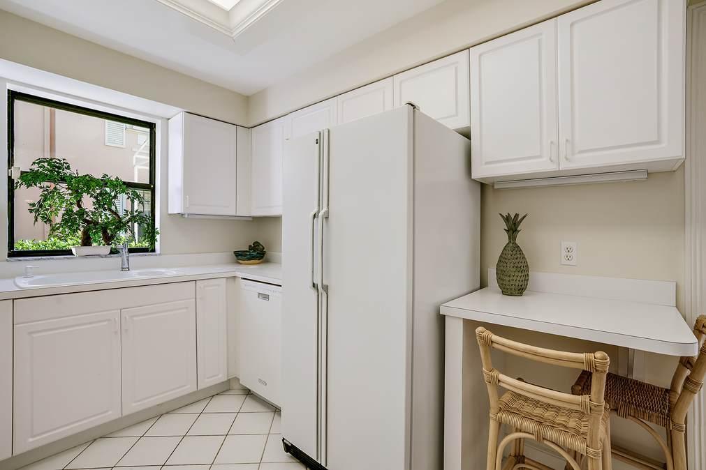 11160 Turtle Beach Road, Unit 110 North Palm Beach, FL 33408 - Photo 7 of 25 11160 Turtle Beach Rd 110 E-8