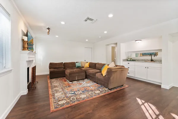 $515,000 | 9 Lilium Court, The Woodlands, TX 77380