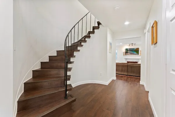 $515,000 | 9 Lilium Court, The Woodlands, TX 77380