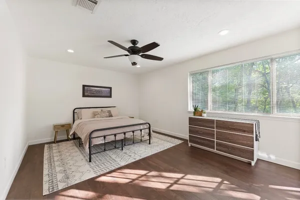 $515,000 | 9 Lilium Court, The Woodlands, TX 77380