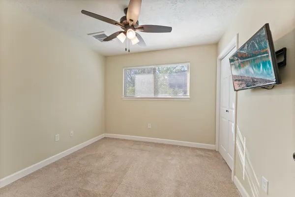 $515,000 | 9 Lilium Court, The Woodlands, TX 77380