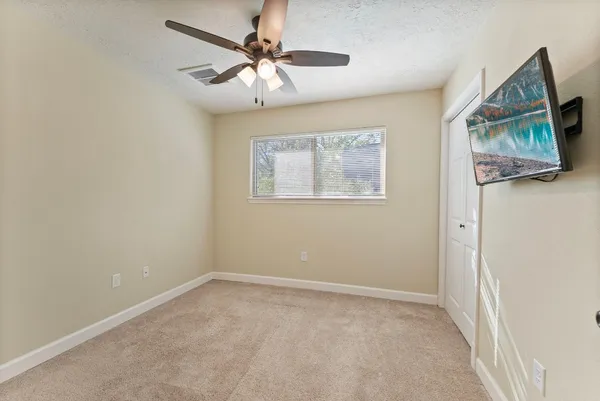 $515,000 | 9 Lilium Court, The Woodlands, TX 77380