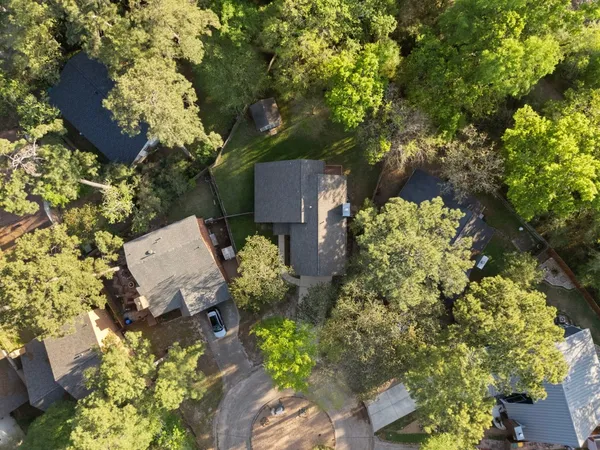 $515,000 | 9 Lilium Court, The Woodlands, TX 77380