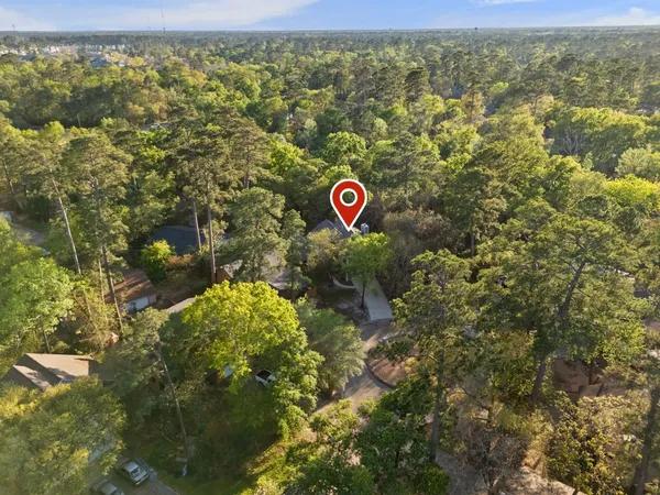 $515,000 | 9 Lilium Court, The Woodlands, TX 77380