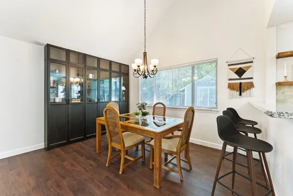 $515,000 | 9 Lilium Court, The Woodlands, TX 77380