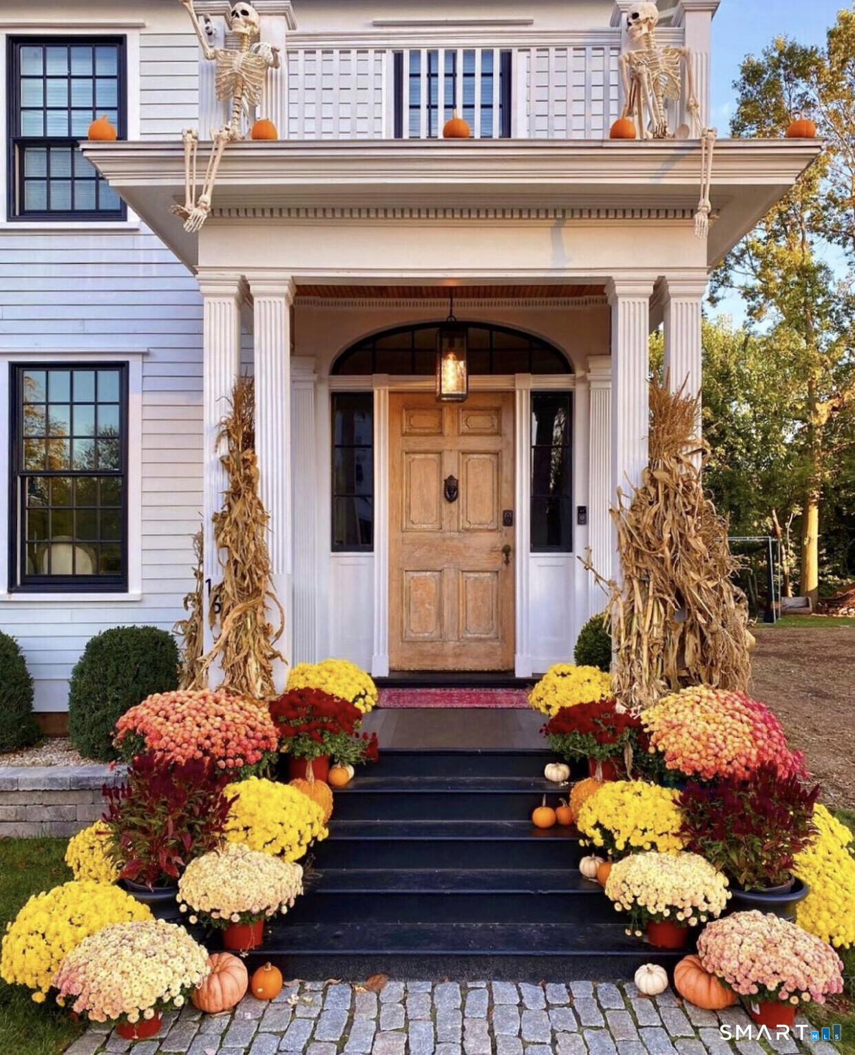 160 Main Street Wethersfield, CT 06109 - Photo 1 of 5 a front view of a house with a yard