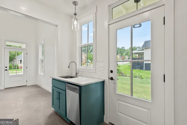 $1,350 | 707 Jefferson Street, LaGrange, GA 30240