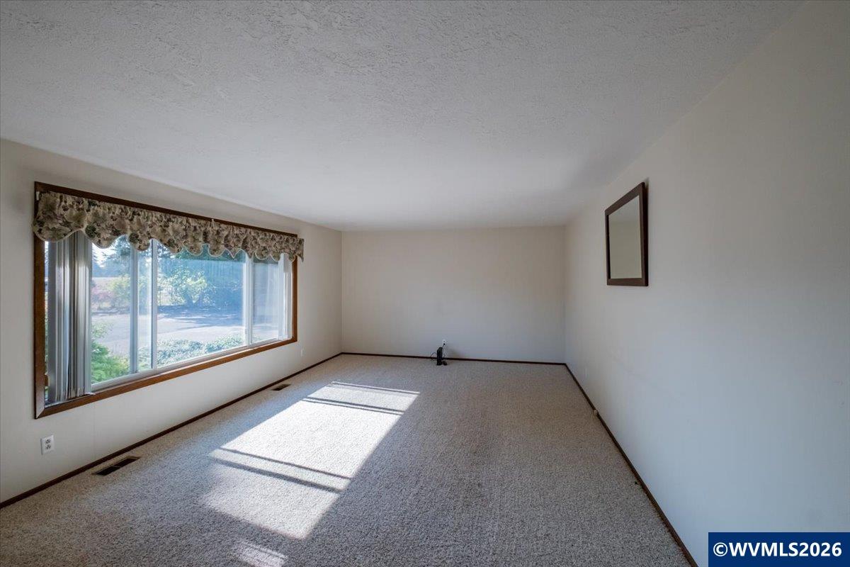 4725 Cordon Road Northeast Salem, OR 97305 - Photo 11 of 49