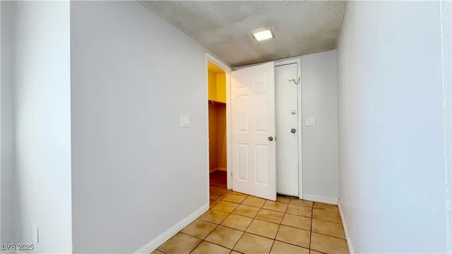 $1,600 | 6151 Meadow Vista Lane, Las Vegas, NV 89103