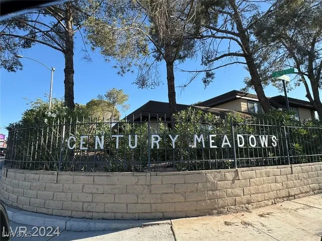 $1,600 | 6151 Meadow Vista Lane, Las Vegas, NV 89103