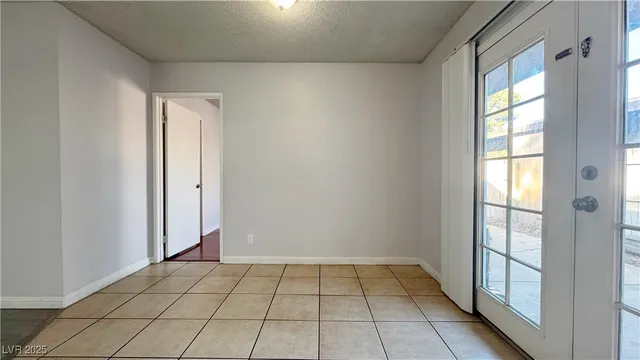$1,600 | 6151 Meadow Vista Lane, Las Vegas, NV 89103