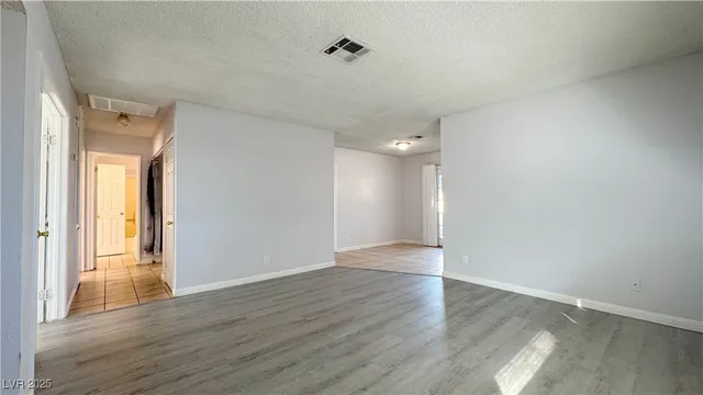 $1,600 | 6151 Meadow Vista Lane, Las Vegas, NV 89103