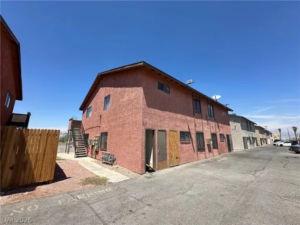 $640,000 | 2305 Exeter Drive, Las Vegas, NV 89156