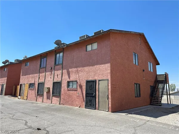 $640,000 | 2305 Exeter Drive, Las Vegas, NV 89156