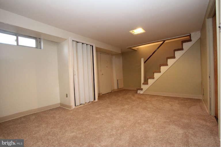 17 Bayship Road Baltimore, MD 21222 - Photo 23 of 30 Family Room