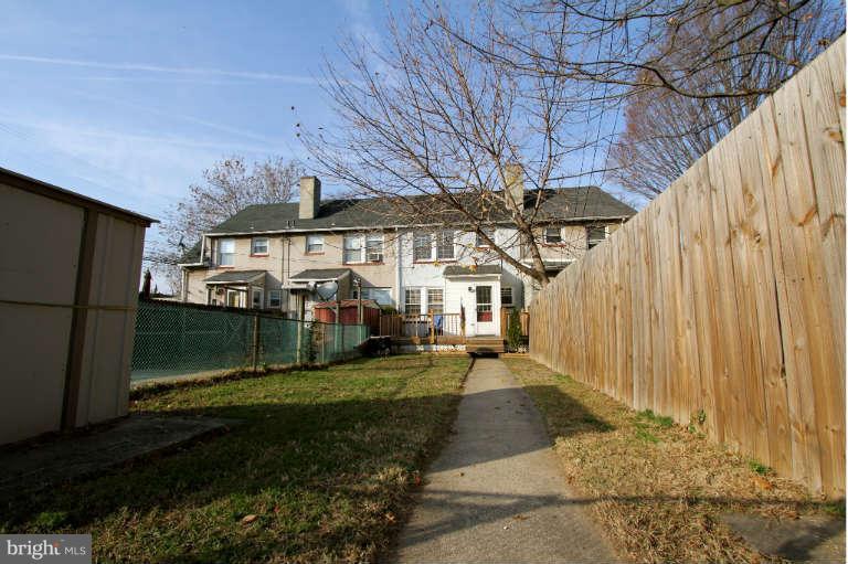 17 Bayship Road Baltimore, MD 21222 - Photo 26 of 30 Exterior (Rear)
