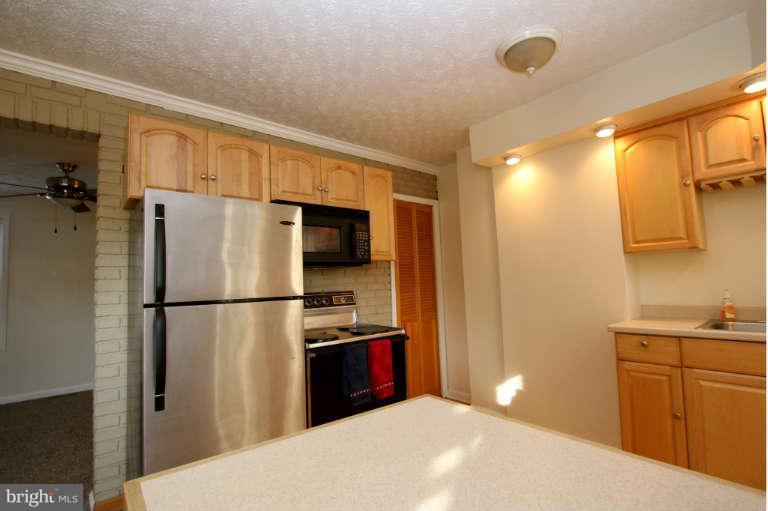 17 Bayship Road Baltimore, MD 21222 - Photo 8 of 30 Kitchen