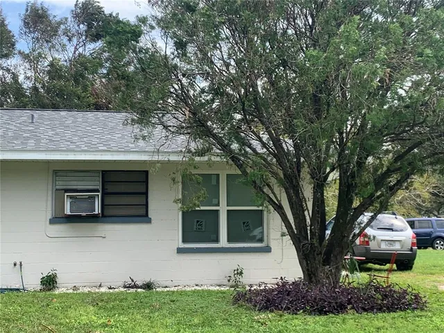 $1,350 | 219 21st Street East, Unit B, Bradenton, FL 34208