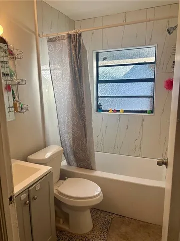 $1,350 | 219 21st Street East, Unit B, Bradenton, FL 34208