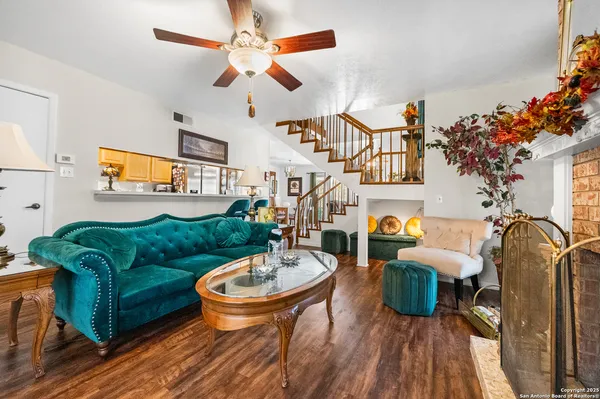 $1,900 | 619 Strings Drive, Unit 619, San Antonio, TX 78216