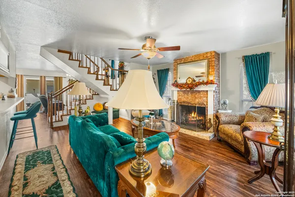 $1,900 | 619 Strings Drive, Unit 619, San Antonio, TX 78216
