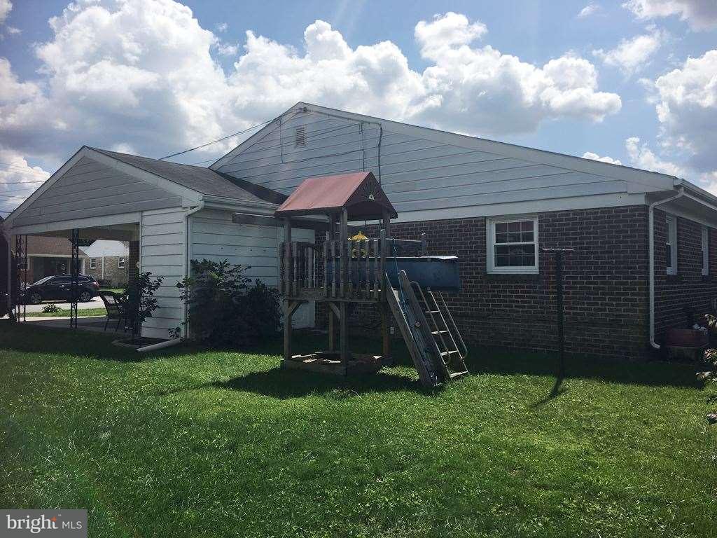 348 George Street Hanover, PA 17331 - Photo 3 of 20 Gallery Image 3