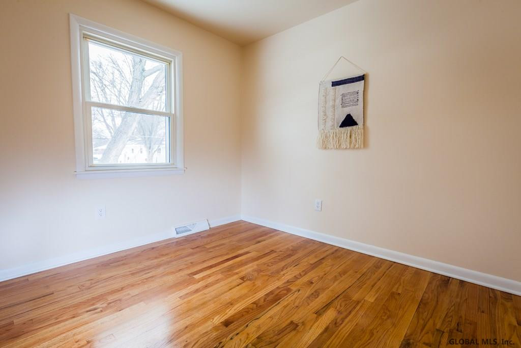 7 Crestone Road Colonie, NY 12205 - Photo 11 of 20 Photo 11